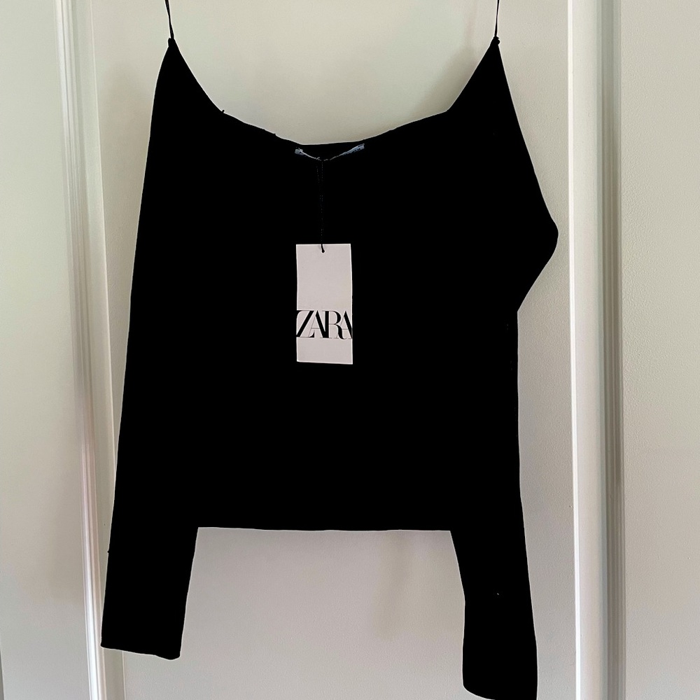 New with tags Zara off the shoulder top